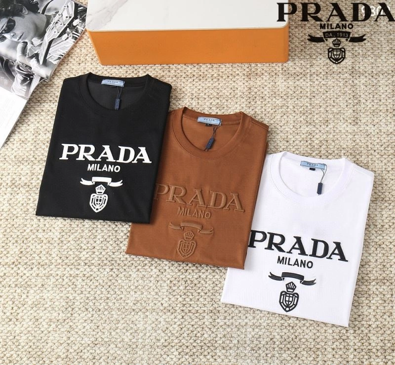 Timeless Prada T-Shirts 171744