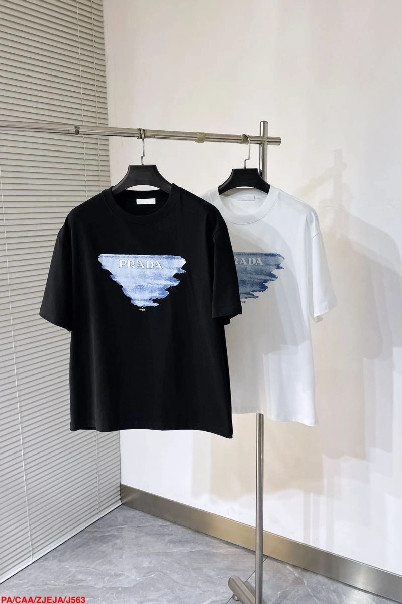 Prada T-Shirts Neat 171577