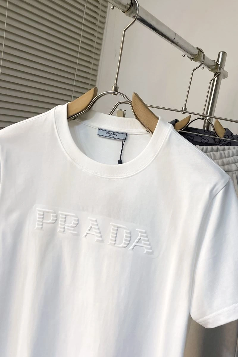 Prada T-Shirts Vibrant 171531