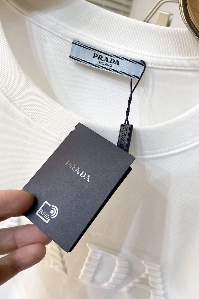 Prada T-Shirts Vibrant 171531
