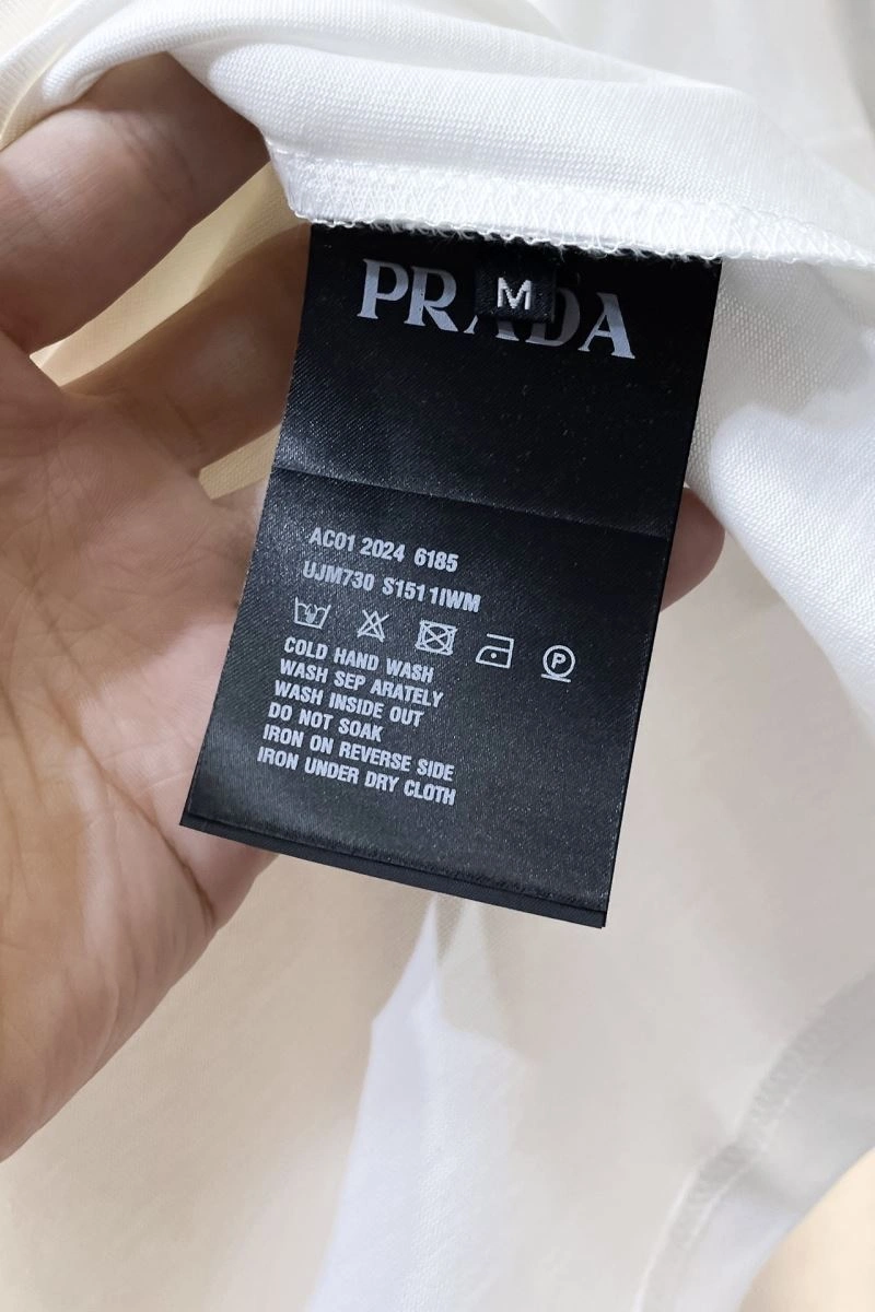 Prada T-Shirts Vibrant 171531