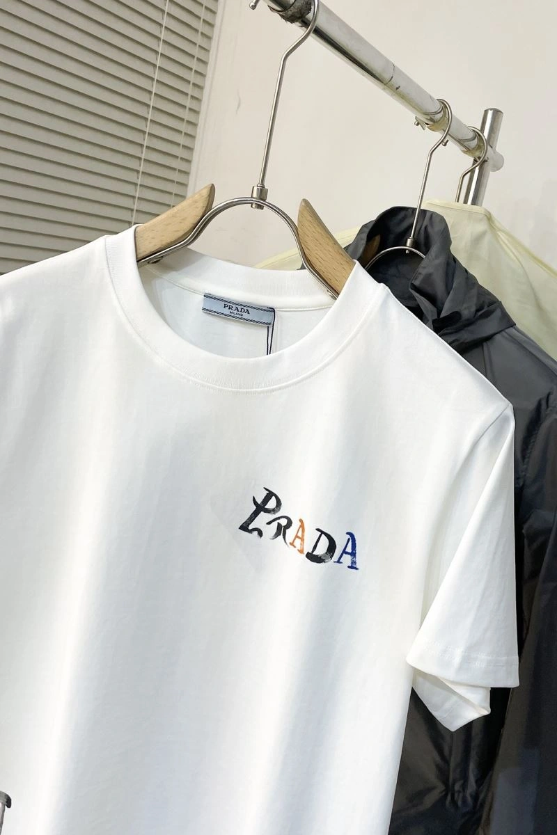 Comfortable Prada T-Shirts 171578