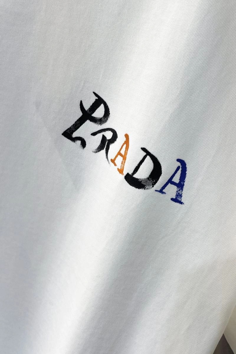 Comfortable Prada T-Shirts 171578