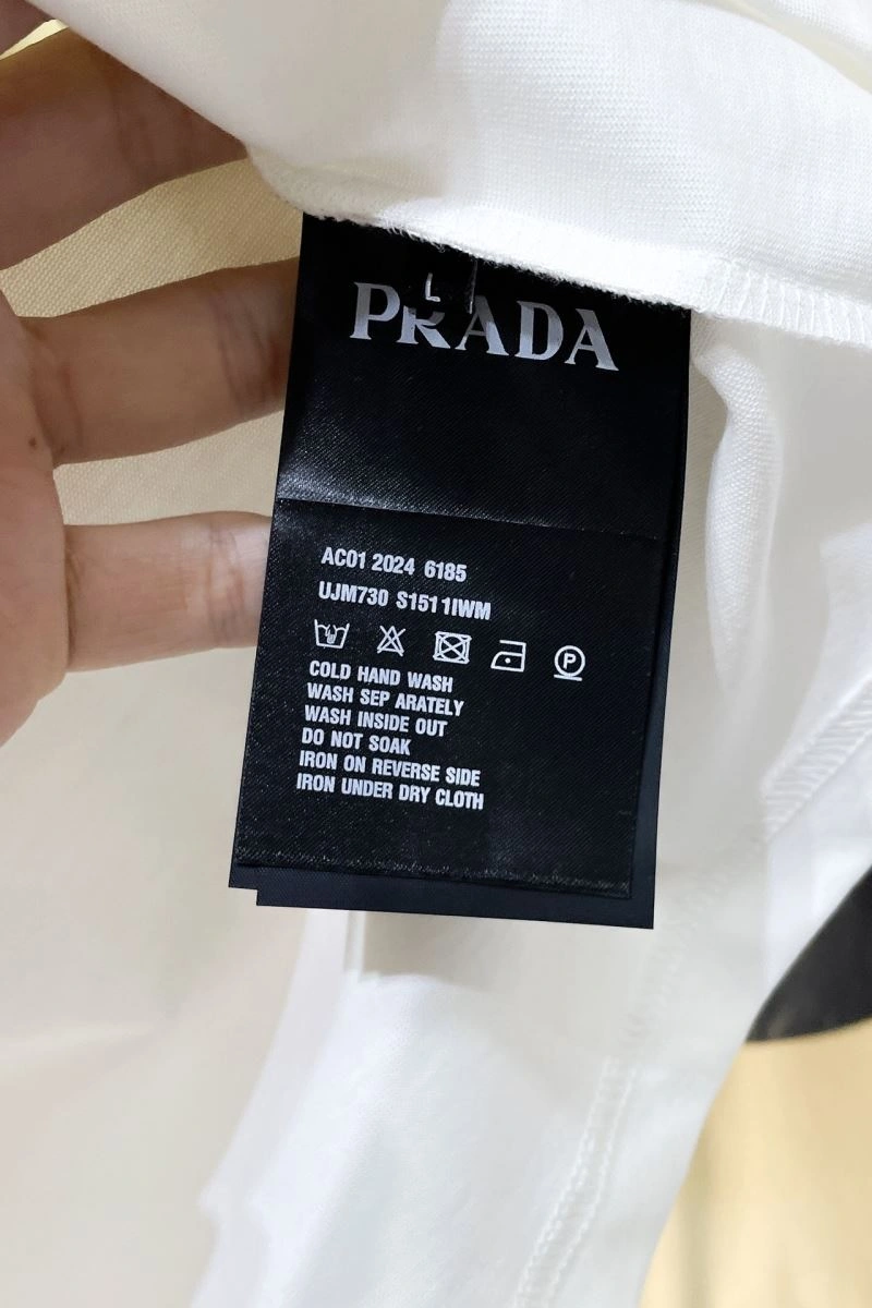 Comfortable Prada T-Shirts 171578