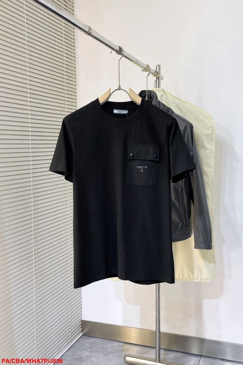 Prada T-Shirts Snug 171601