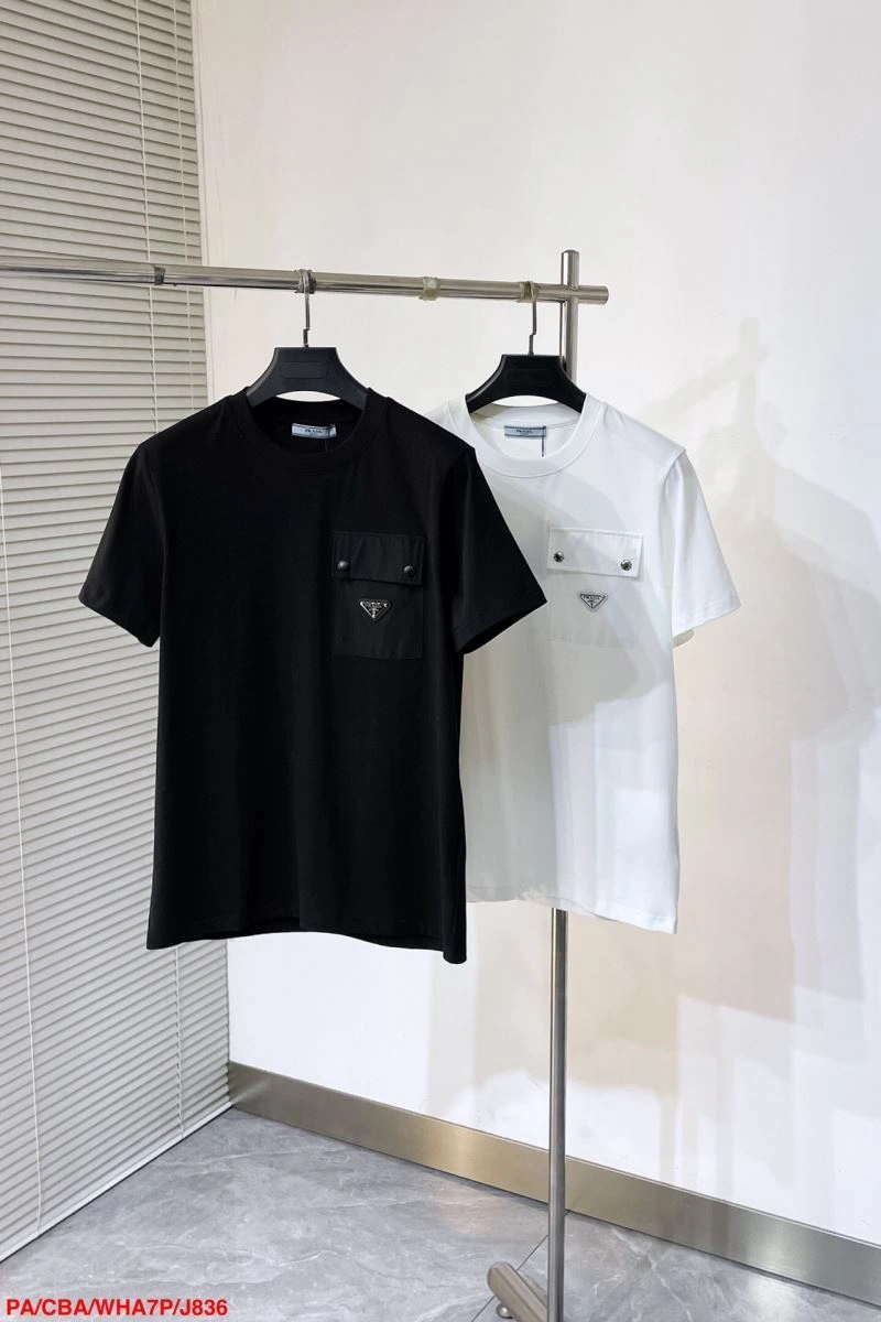 Prada T-Shirts Snug 171601