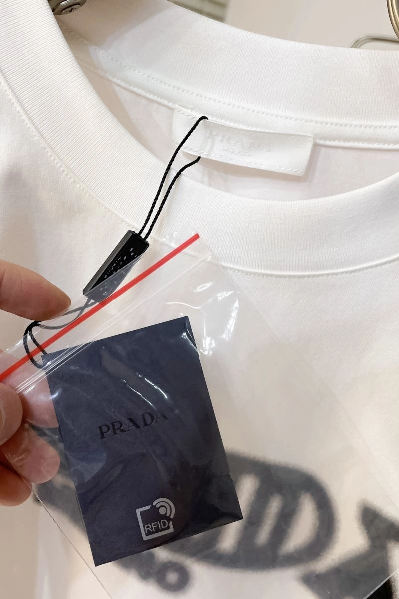 Prada T-Shirts OnTrend 171524