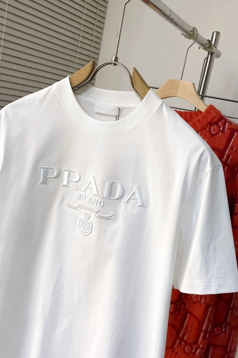 Prada T-Shirts Versatile 171523