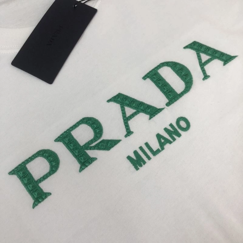 Prada T-Shirts TimelessDesign 171508