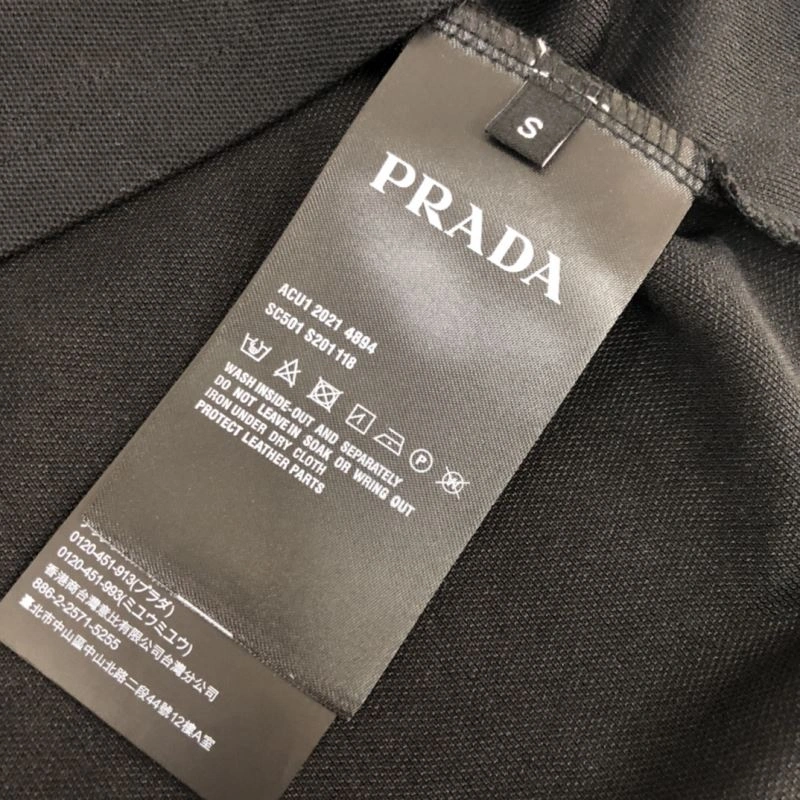 Premium Prada T-Shirts 171497