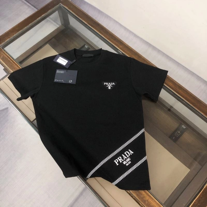Classic Prada T-Shirts 171485