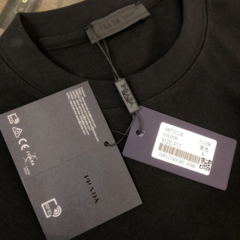 Classic Prada T-Shirts 171485