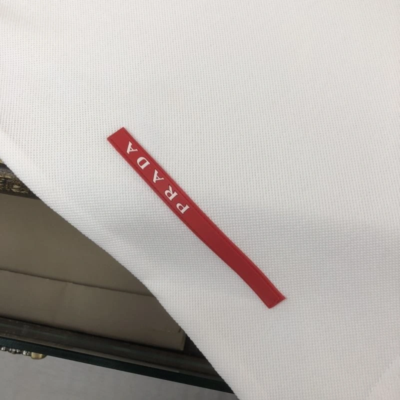 ComfortFit Prada T-Shirts 171477