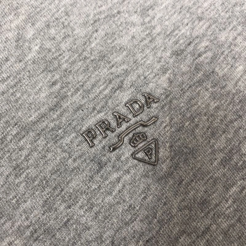 Trendsetting Prada T-Shirts 171474