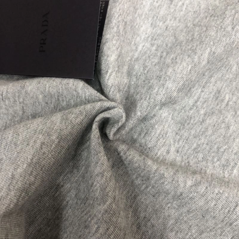 Trendsetting Prada T-Shirts 171474