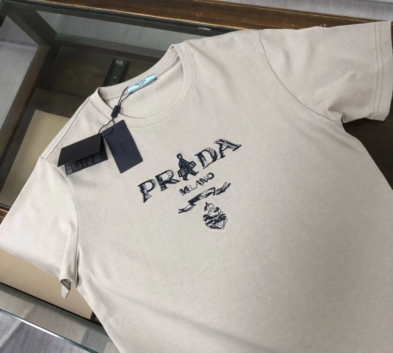 Chic Prada T-Shirts 171471