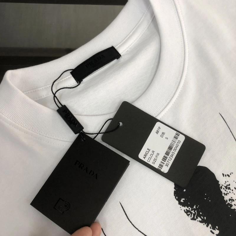 Comfortable Prada T-Shirts 171486