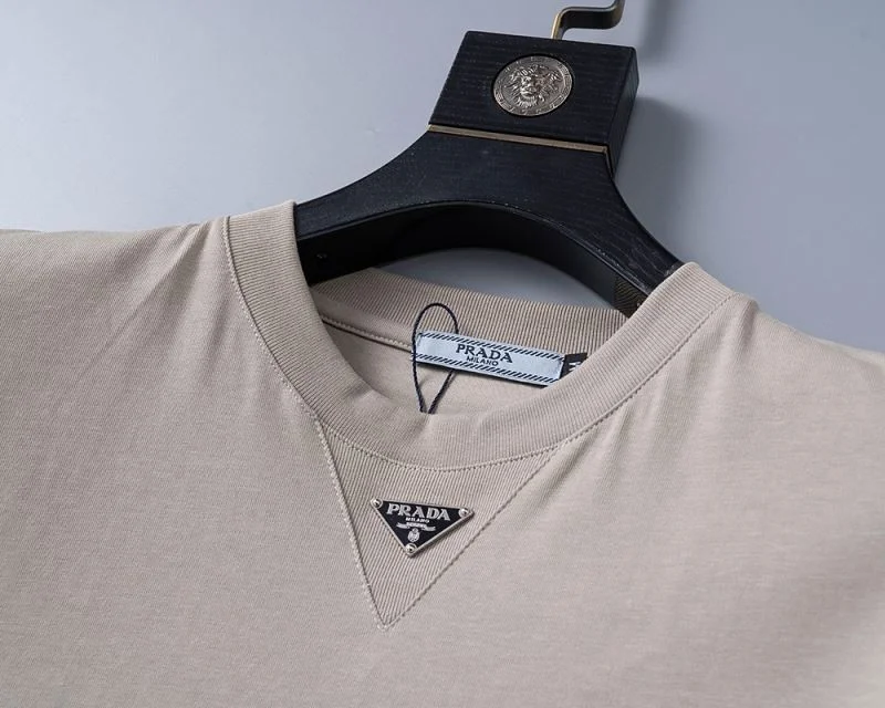 Prada T-Shirts Trendsetting 165595