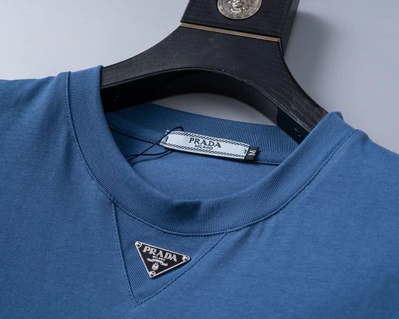 Prada T-Shirts Trendsetting 165595