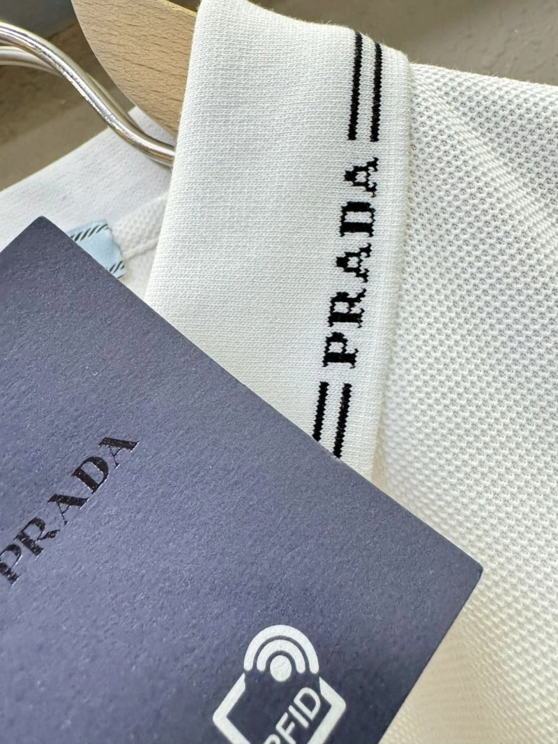 Unisex Prada T-Shirts 170700