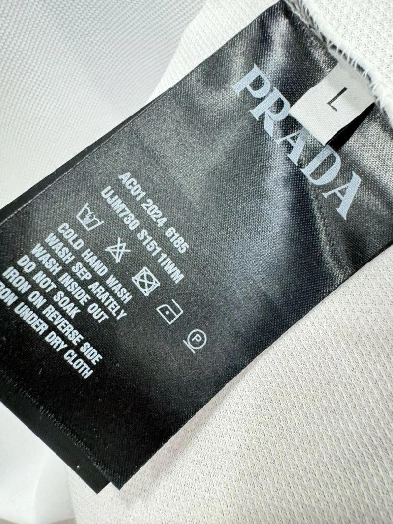 Unisex Prada T-Shirts 170700
