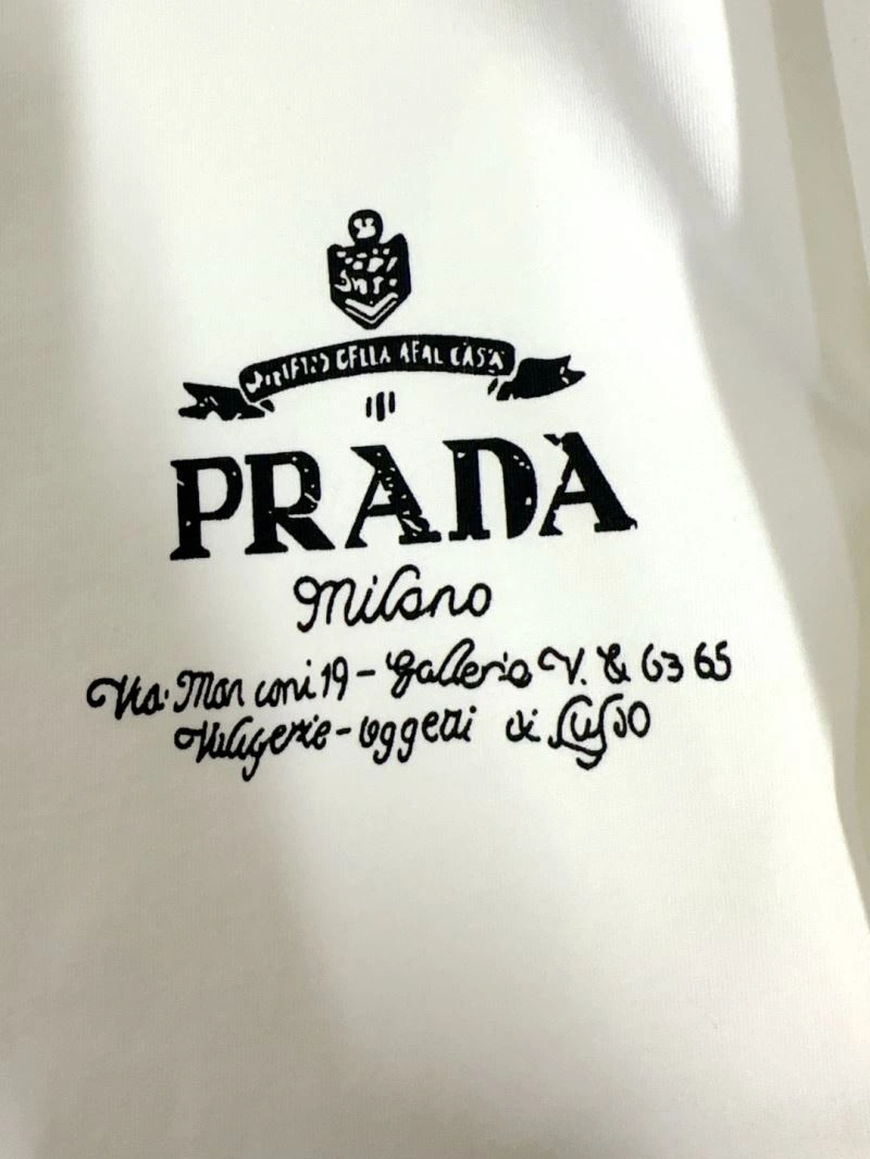 Prada T-Shirts Stylish 170691
