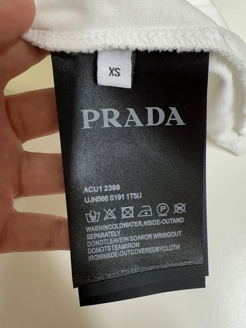 Prada T-Shirts Stylish 170691