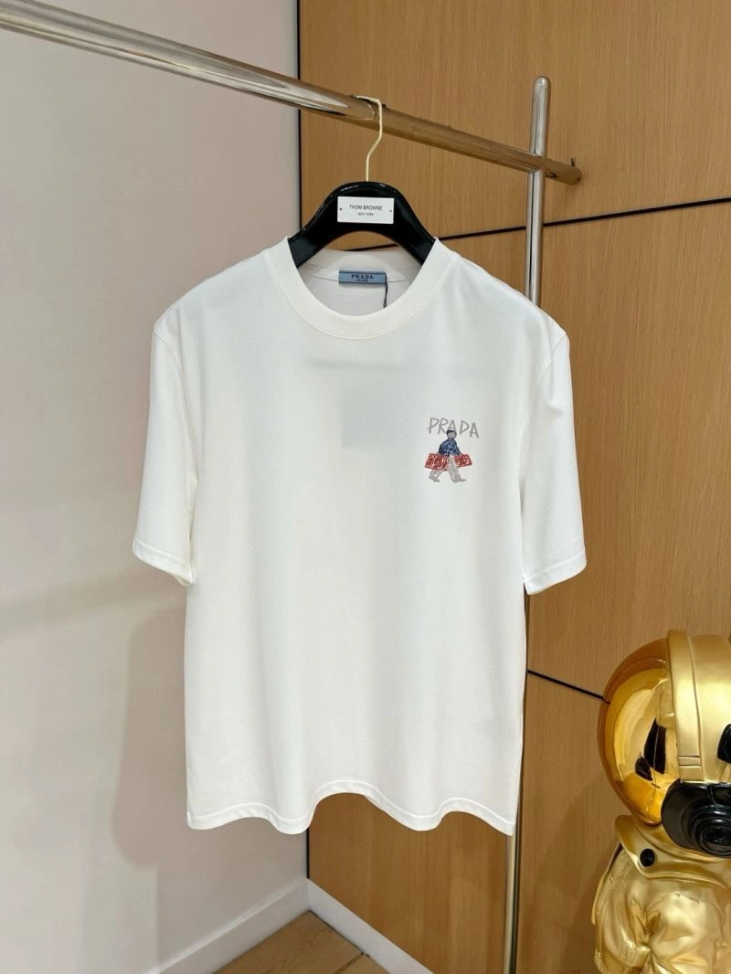 ModernLook Prada T-Shirts 170675