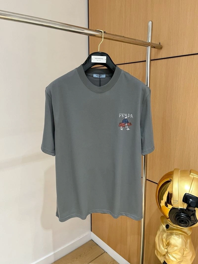 ModernLook Prada T-Shirts 170675