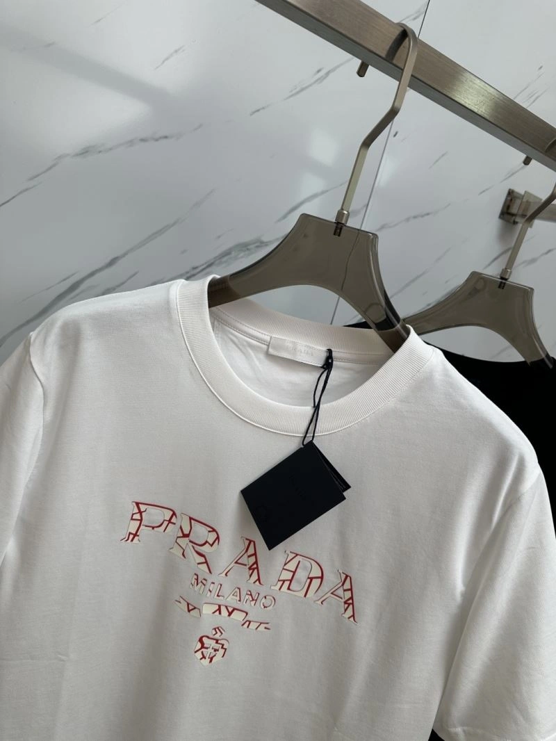 WellDesigned Prada T-Shirts 170667