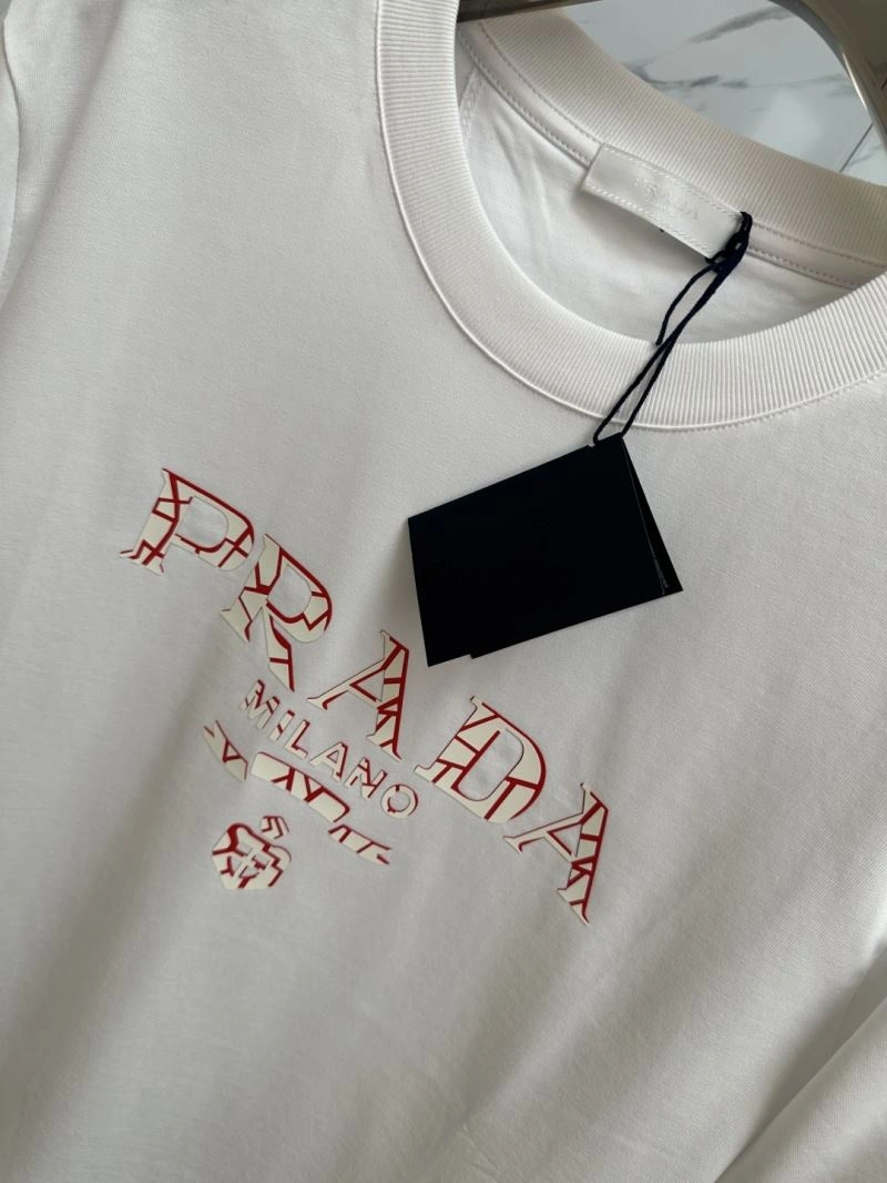 WellDesigned Prada T-Shirts 170667