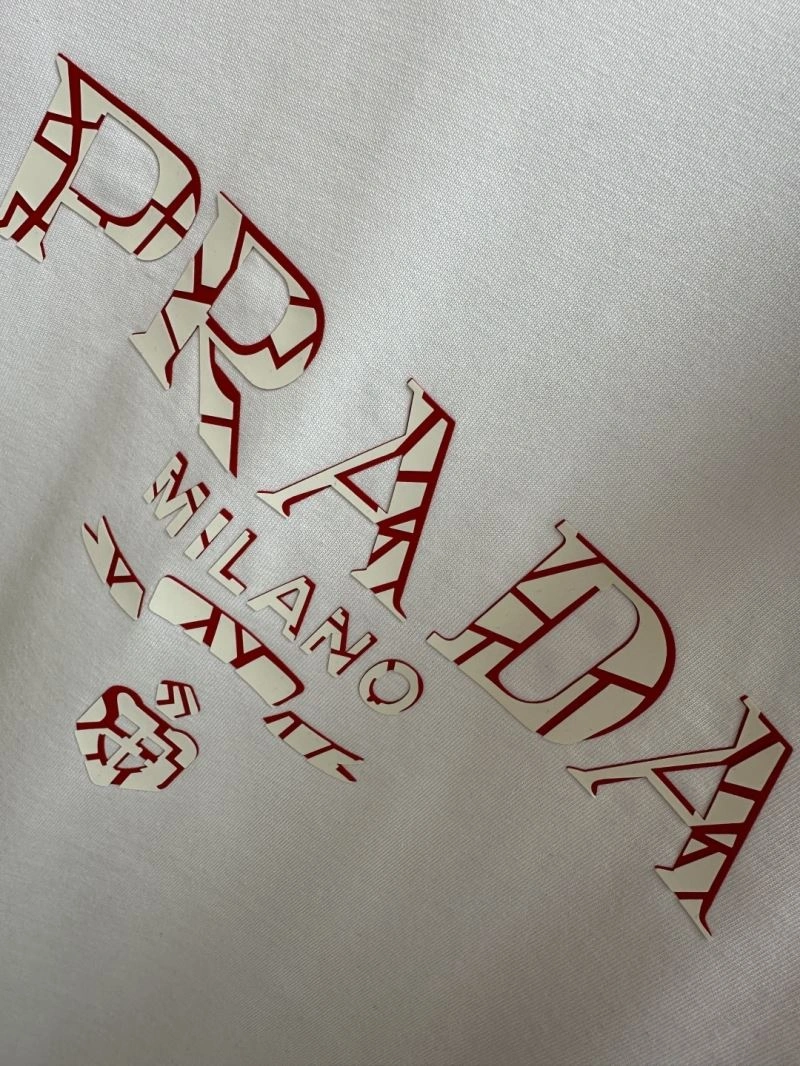 WellDesigned Prada T-Shirts 170667