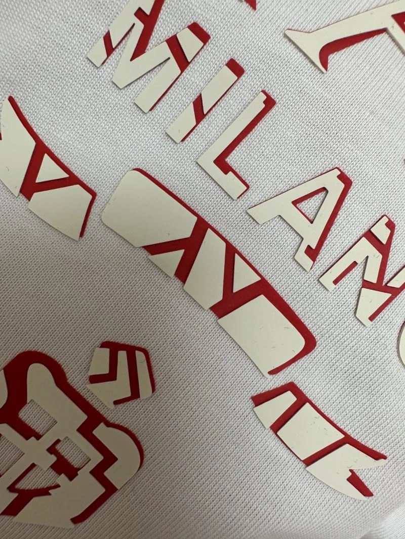 WellDesigned Prada T-Shirts 170667