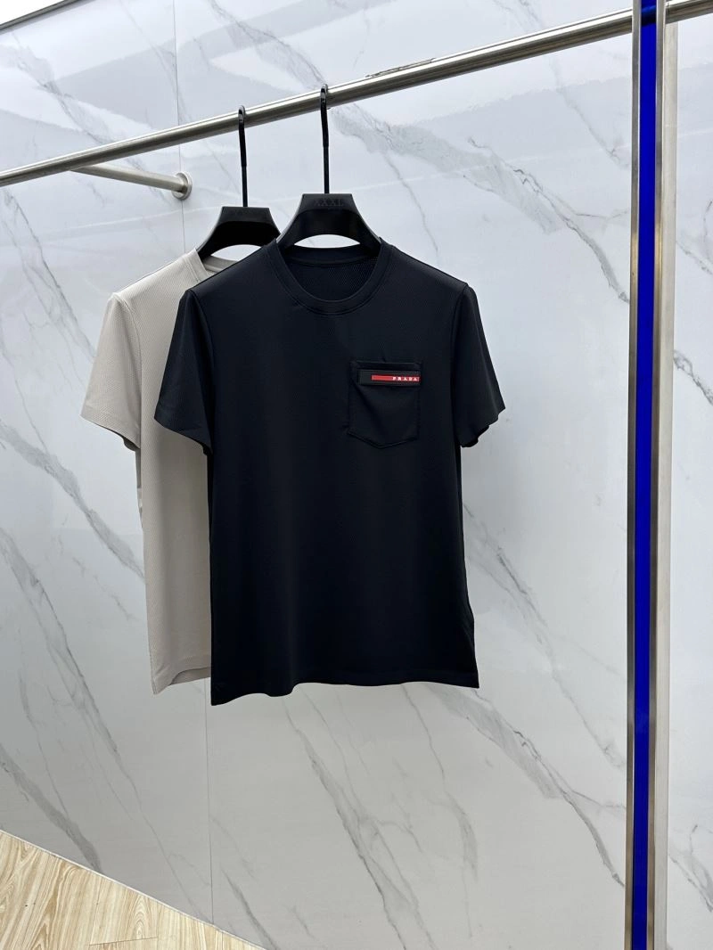 Prada T-Shirts TimelessDesign 170634