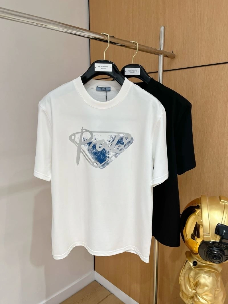 Stylish Prada T-Shirts 170625