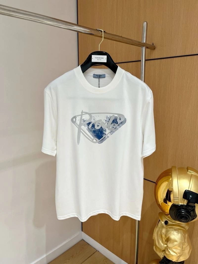 Stylish Prada T-Shirts 170625