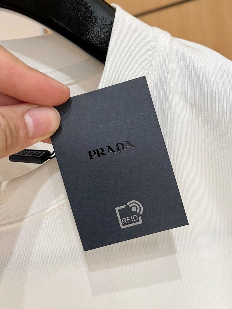 Stylish Prada T-Shirts 170625