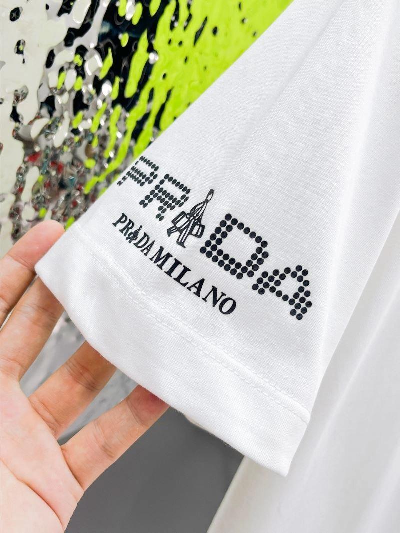 Reliable Prada T-Shirts 170601