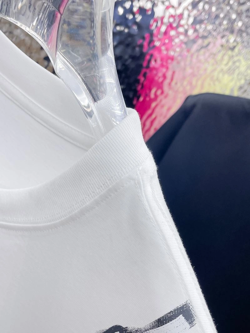 Comfortable Prada T-Shirts 170596