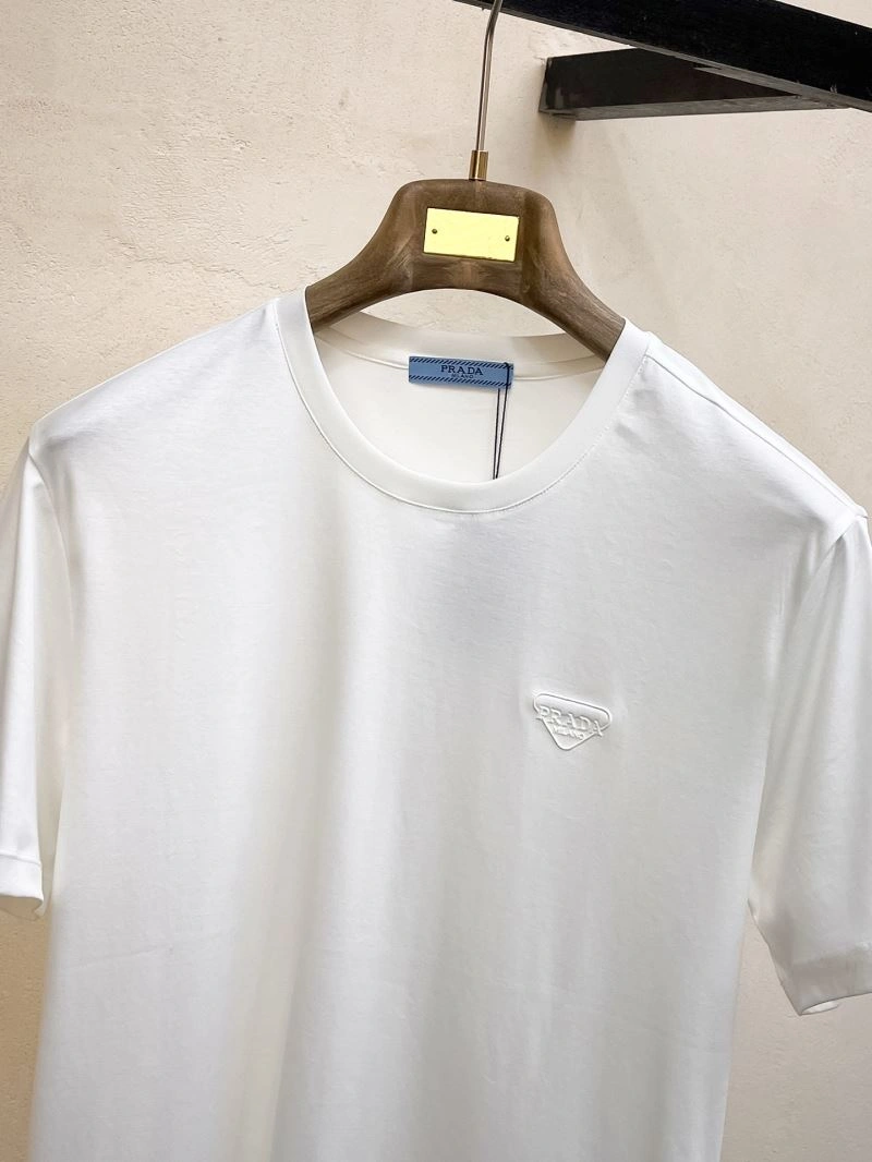Compact Prada T-Shirts 170573