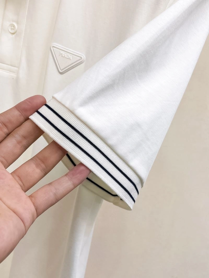 Compact Prada T-Shirts 170575