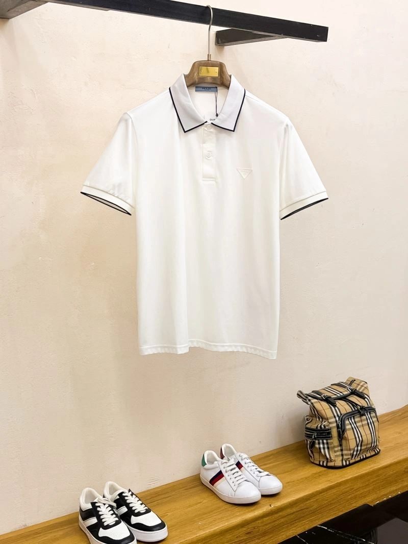 Versatile Prada T-Shirts 170565