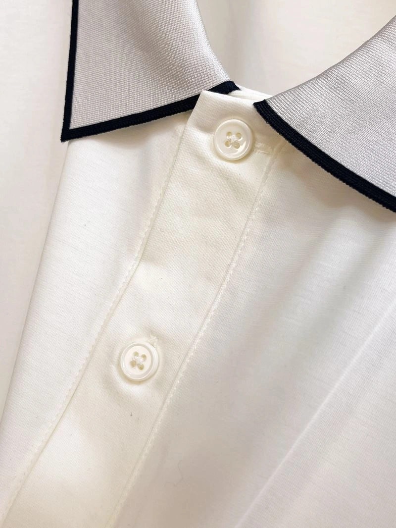 Versatile Prada T-Shirts 170565