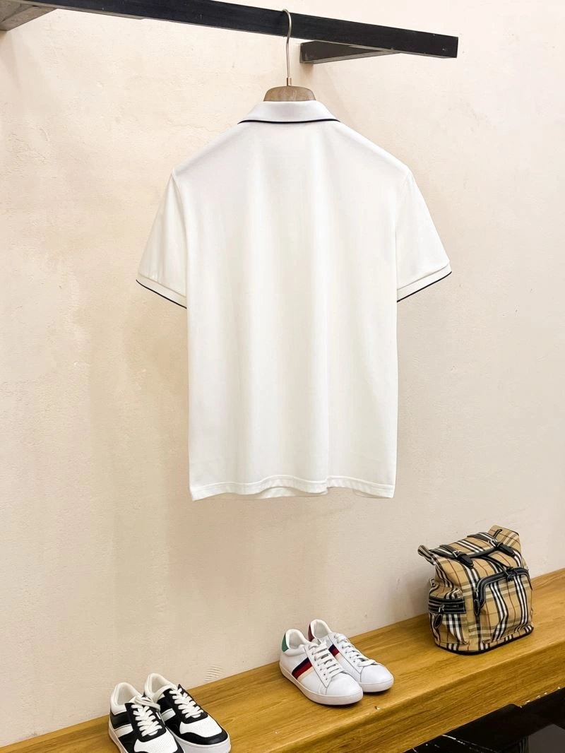 Versatile Prada T-Shirts 170565