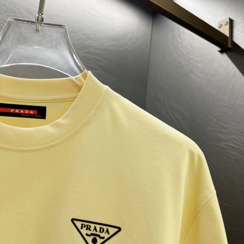 Seasonal Prada T-Shirts 170560