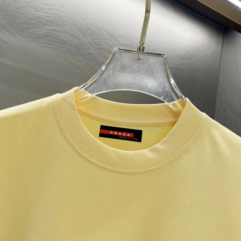 Seasonal Prada T-Shirts 170560