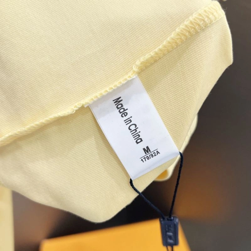 Seasonal Prada T-Shirts 170560