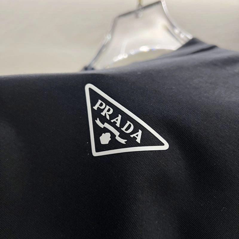 Prada T-Shirts Affordable 170558