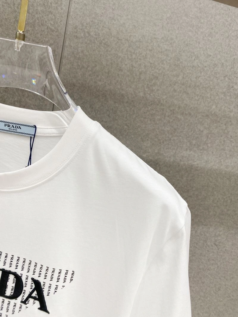 Prada T-Shirts Neat 170554