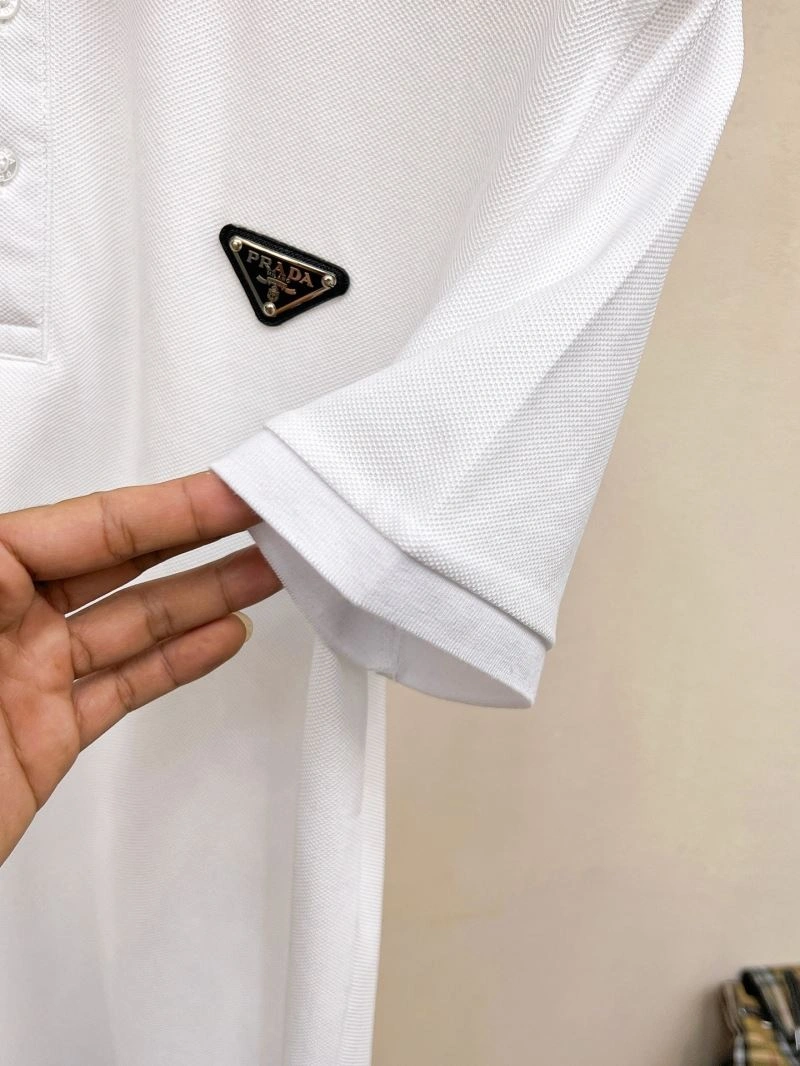 Premium Prada T-Shirts 170550